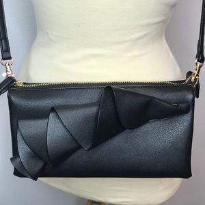 Black crossbody clutch
